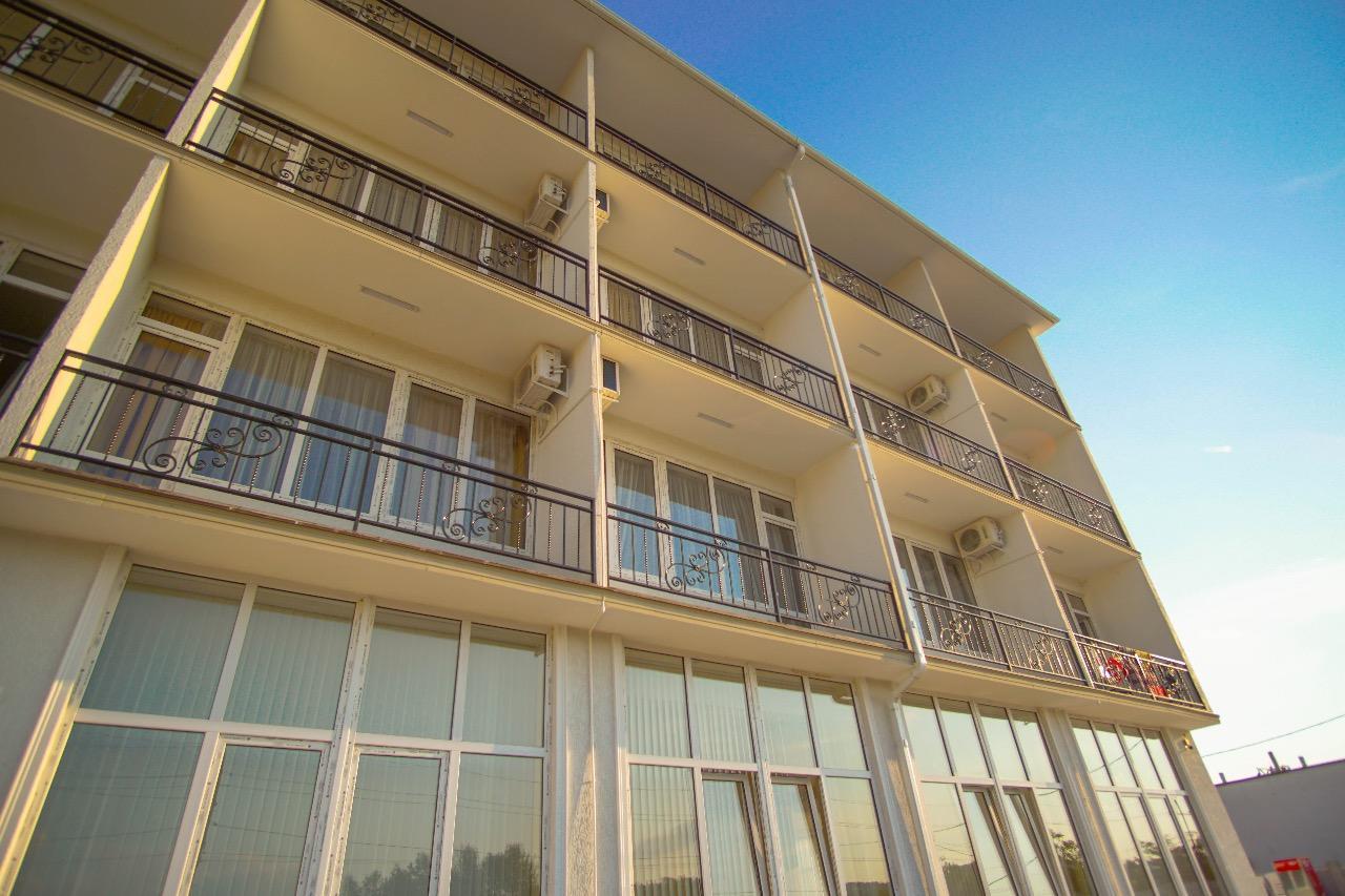 Sariya Hotel Kheivani Екстериор снимка