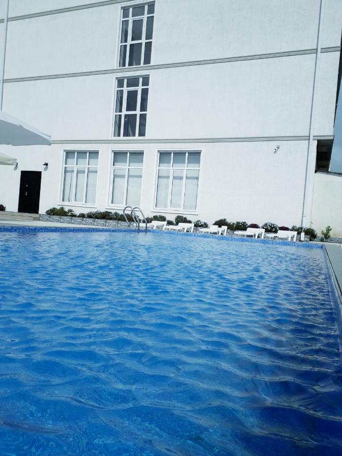 Sariya Hotel Kheivani Екстериор снимка