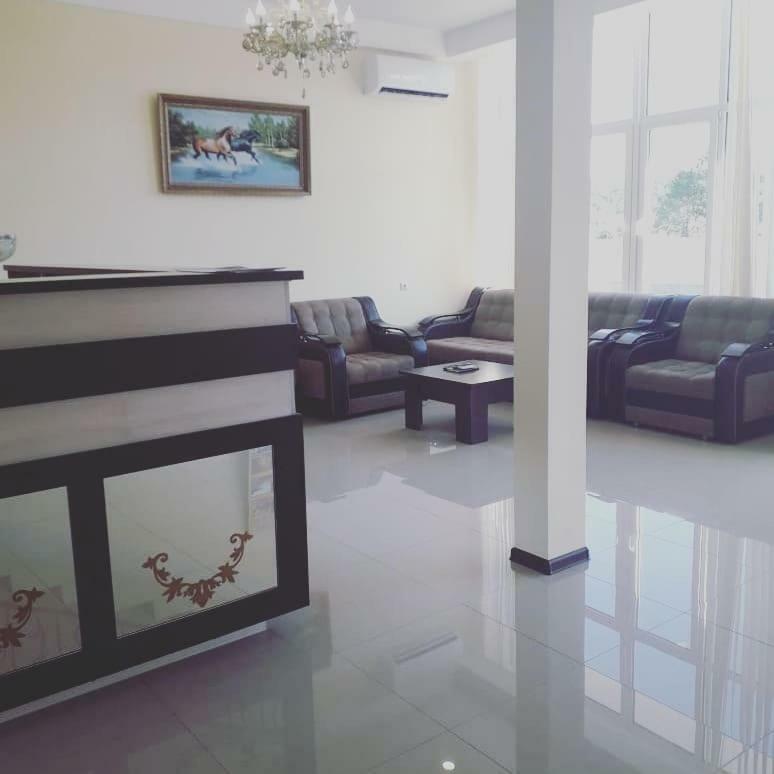 Sariya Hotel Kheivani Екстериор снимка