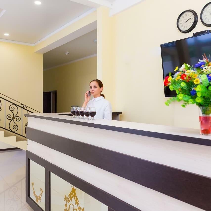Sariya Hotel Kheivani Екстериор снимка